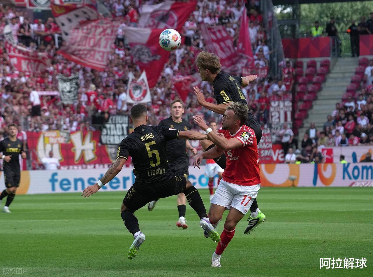 摩德纳主场大胜，球队全队表现稳健攻击端火力充沛