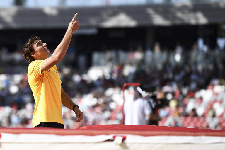 瑞典选手在田径项目中夺得金牌，敬业表现