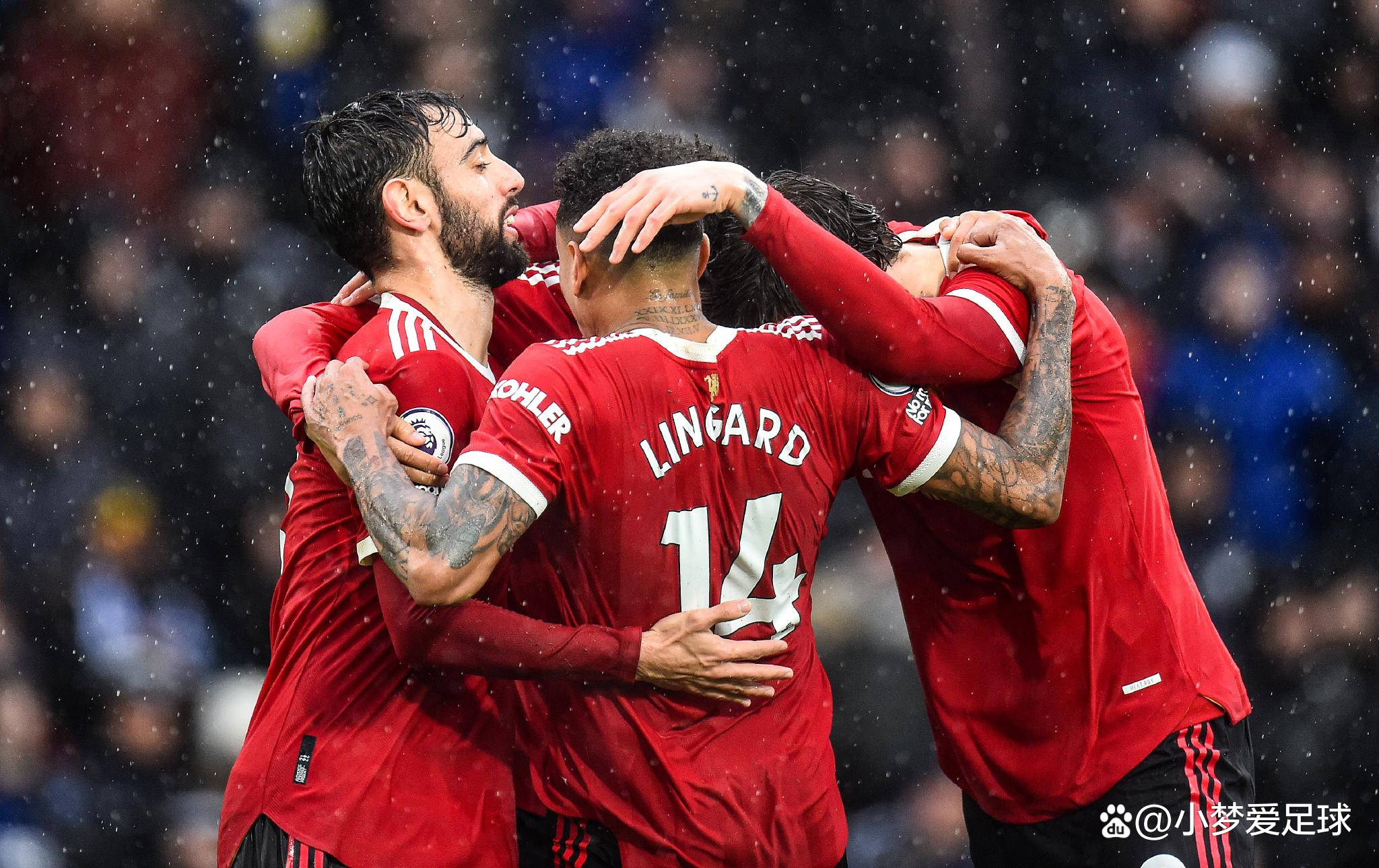 包含狼队客场挑战曼联，双方将展开激烈对决的词条