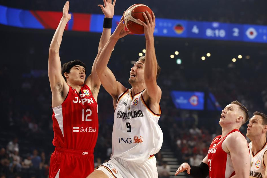 日本羽毛球队轻取中国羽毛球队,陶菲克完成帽子戏法的简单介绍 日本羽毛球队轻取中国羽毛球队,陶菲克完成帽子戏法的简单介绍